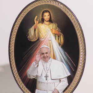 Particolare Quadro ovale in legno di Gesù Misericordioso e Papa Francesco - Galleria Mariana