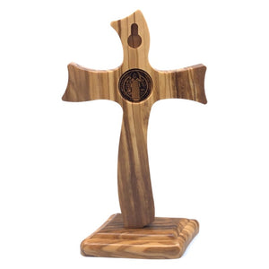 Crucifix olive wood wavy base Saint Benedict - Galleria Mariana